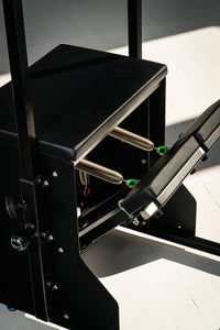 Box Step© Black Edition Chair