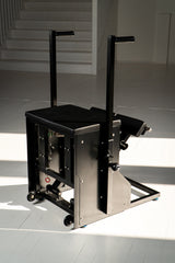 Box Step© Black Edition Chair